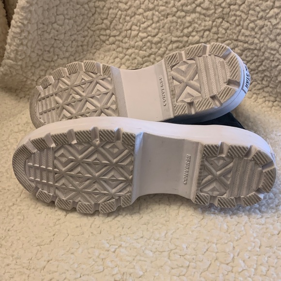 Converse Black and White High-Top Sneakers - Picture 6 of 8